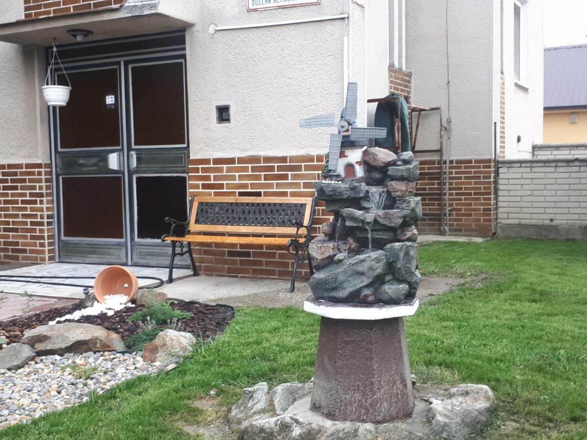 Elisa Aparthotel Komarno Luaran gambar